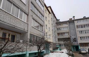 Продается 2-х комнатная квартира ул. Максимова